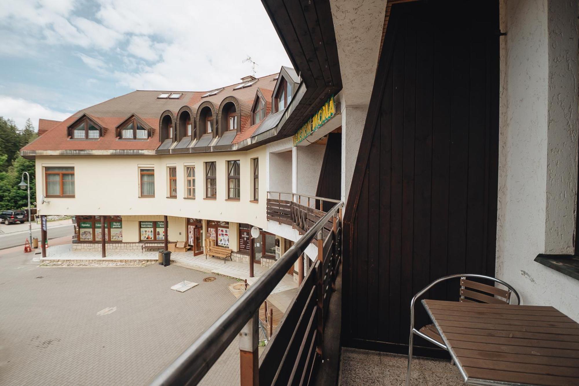 Pension Mona Гаррахов Екстер'єр фото